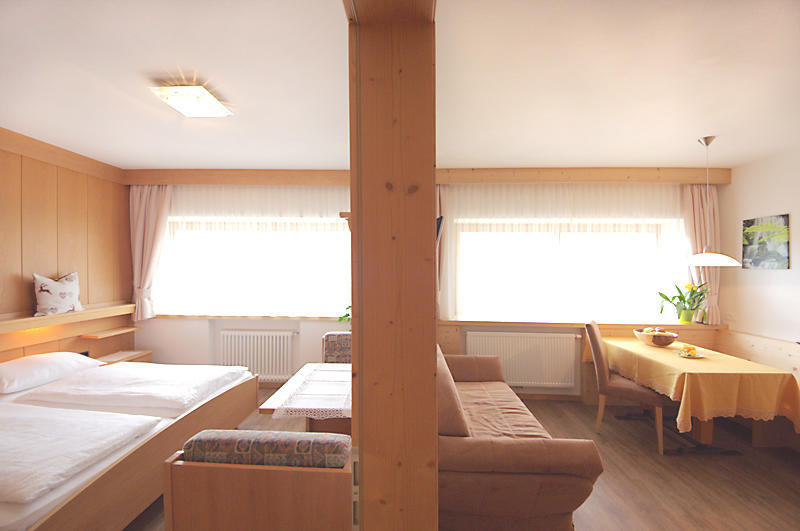 Apartments Chalet Ciufdlton Colfosco Værelse billede